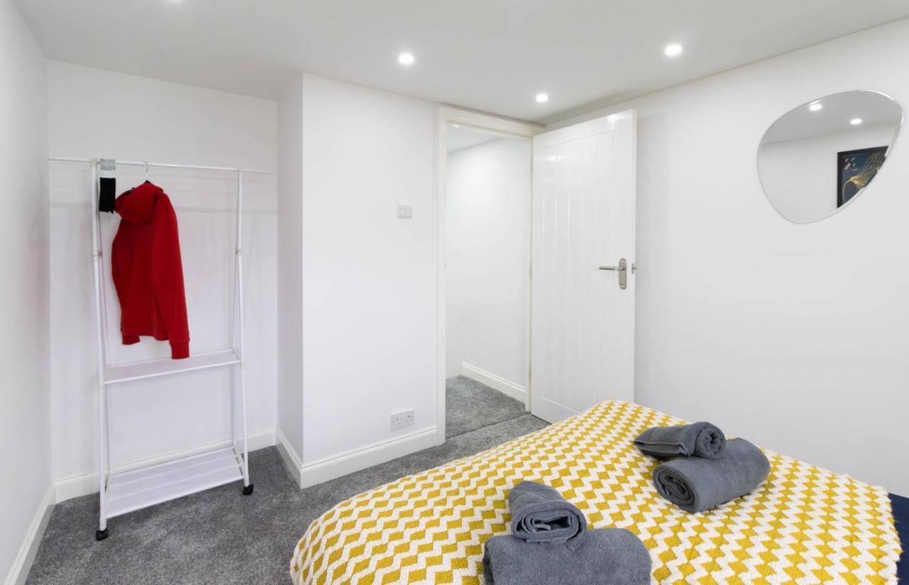 Open Mind Property - 6 Luxury Bedrooms With Free Parking 朴次茅斯 外观 照片