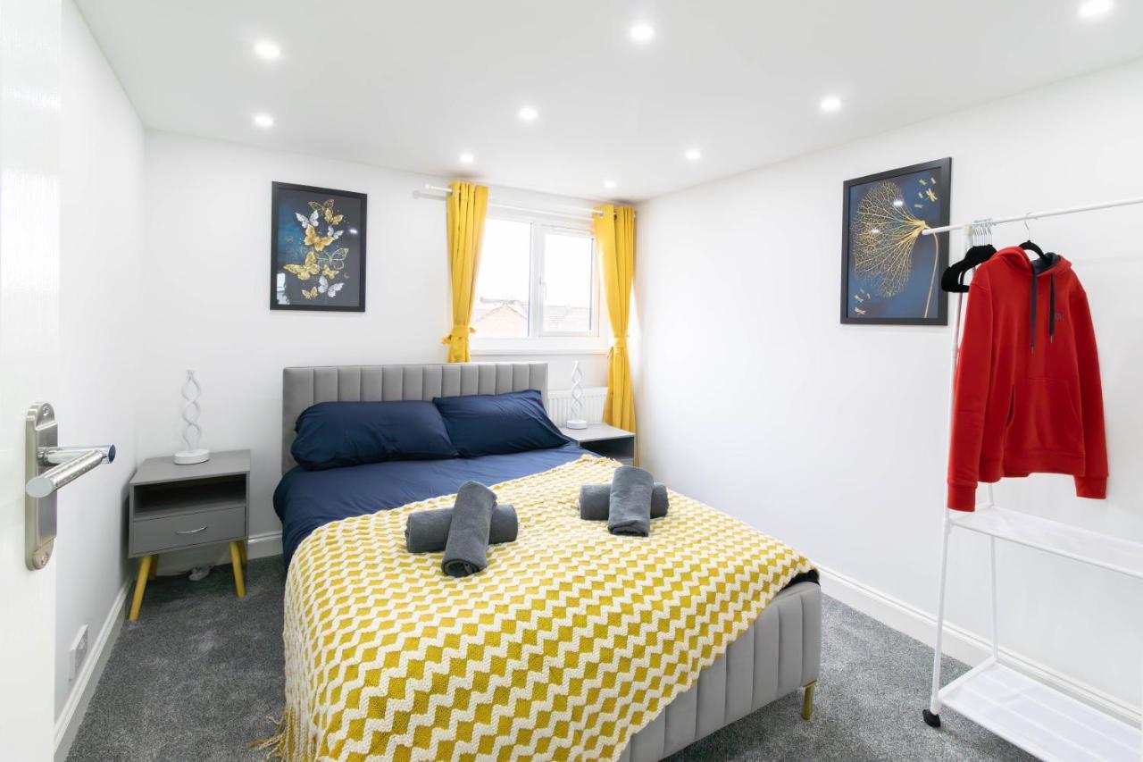 Open Mind Property - 6 Luxury Bedrooms With Free Parking 朴次茅斯 外观 照片