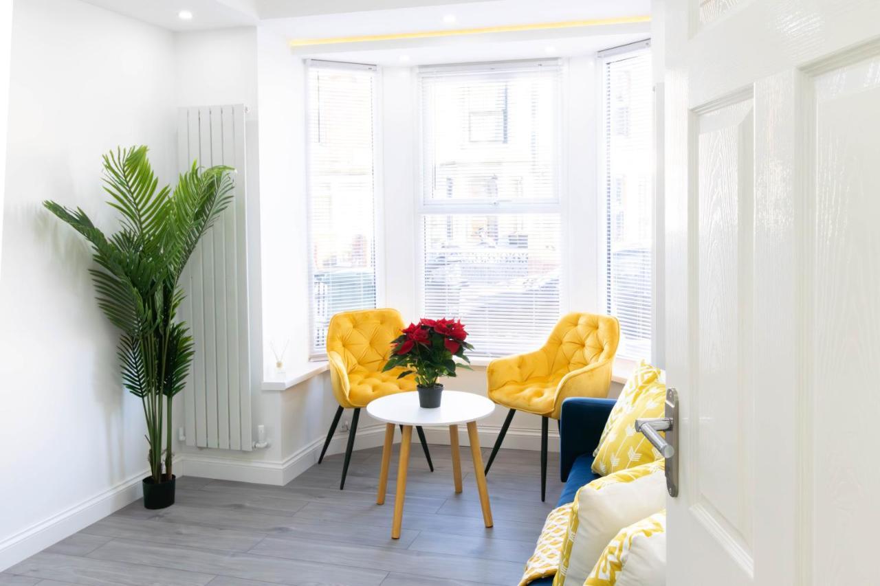 Open Mind Property - 6 Luxury Bedrooms With Free Parking 朴次茅斯 外观 照片